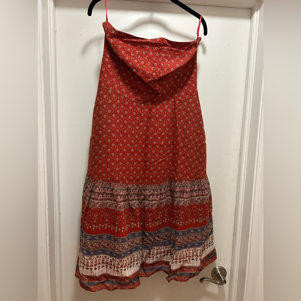 Banana republic Bohemian Red strapless Patterned Dress size 6